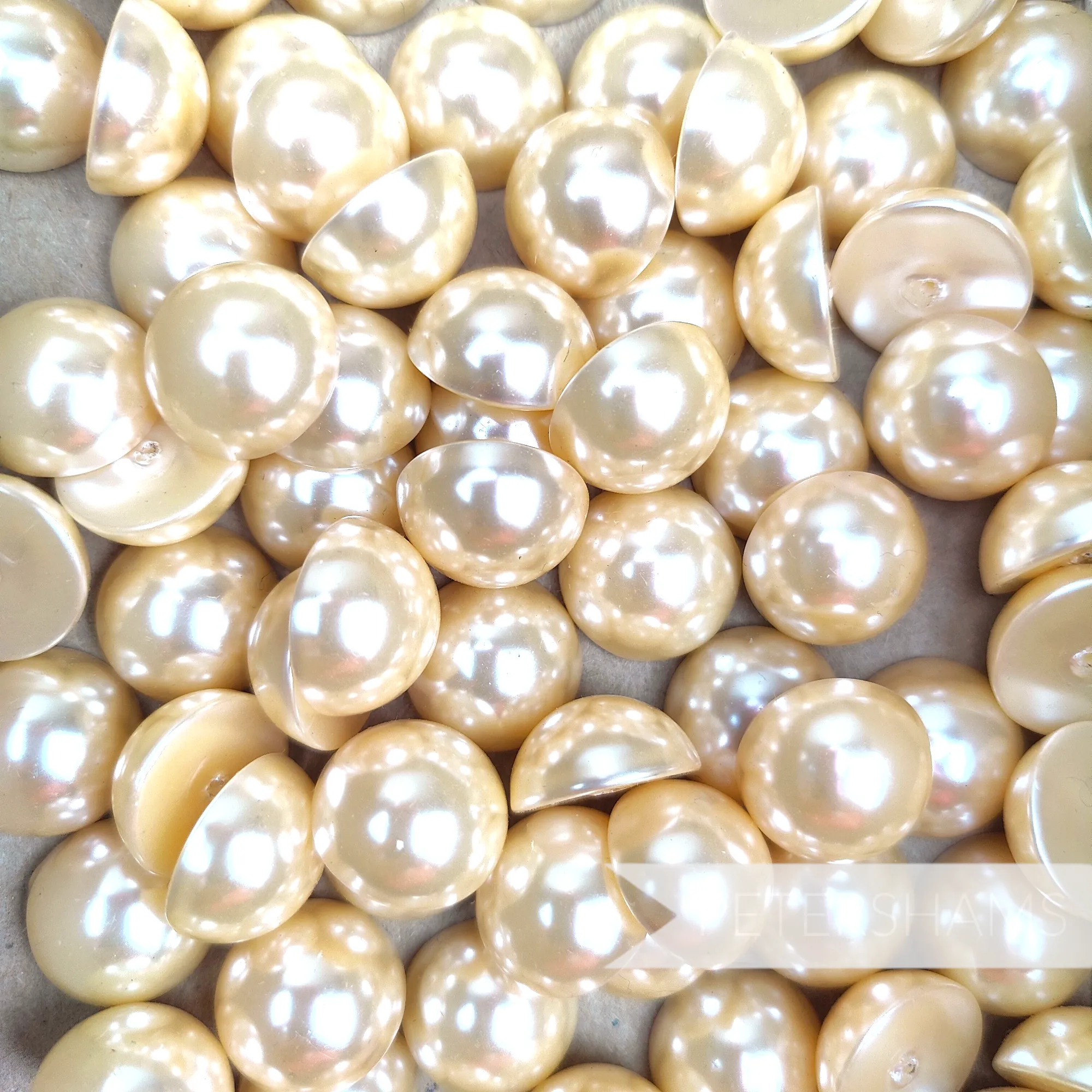20mm Champagne Vintage Acrylic Flat Back Faux Pearls