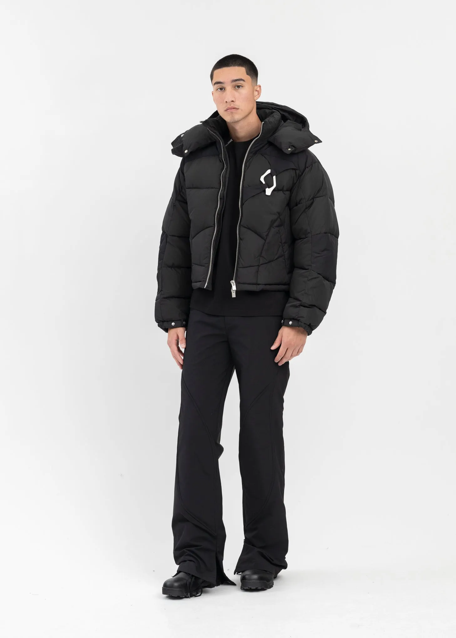 BLACK ABSTRACT DOWN PUFFER