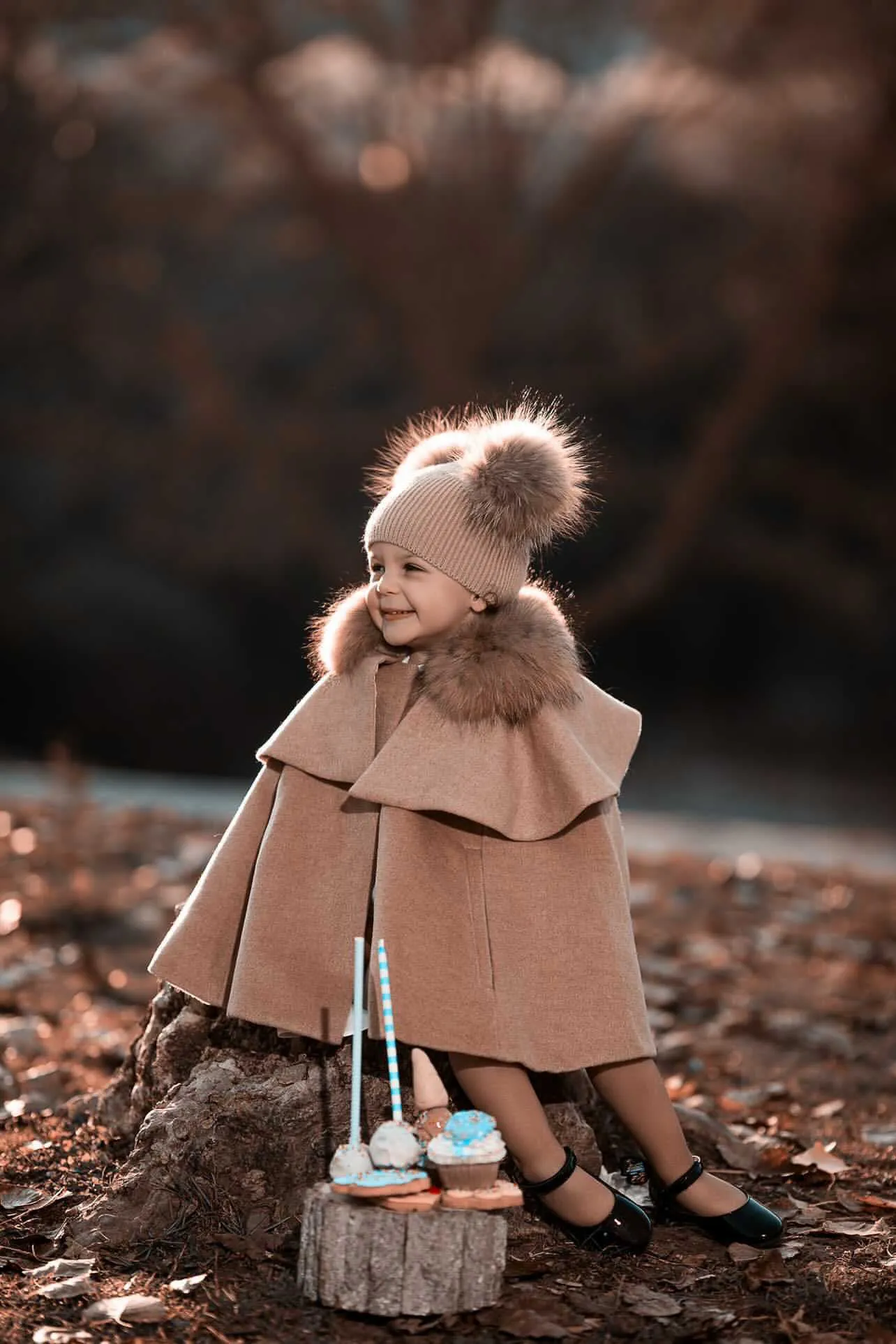 CAPPUCCINO MI LOVES SIGNATURE LUXURIOUS CASHMERE CAPE WITH RACOON FUR TRIM!!