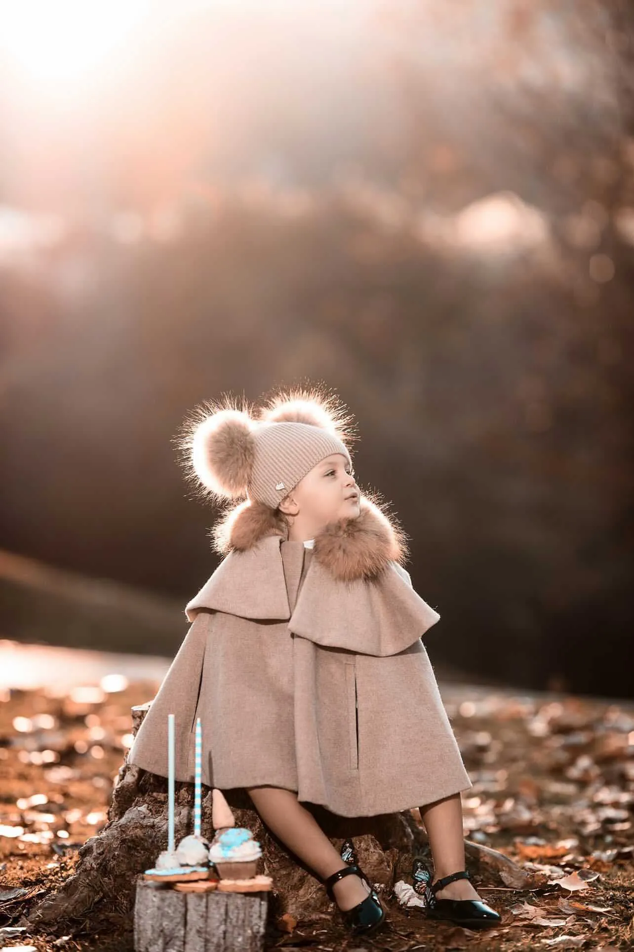 CAPPUCCINO MI LOVES SIGNATURE LUXURIOUS CASHMERE CAPE WITH RACOON FUR TRIM!!