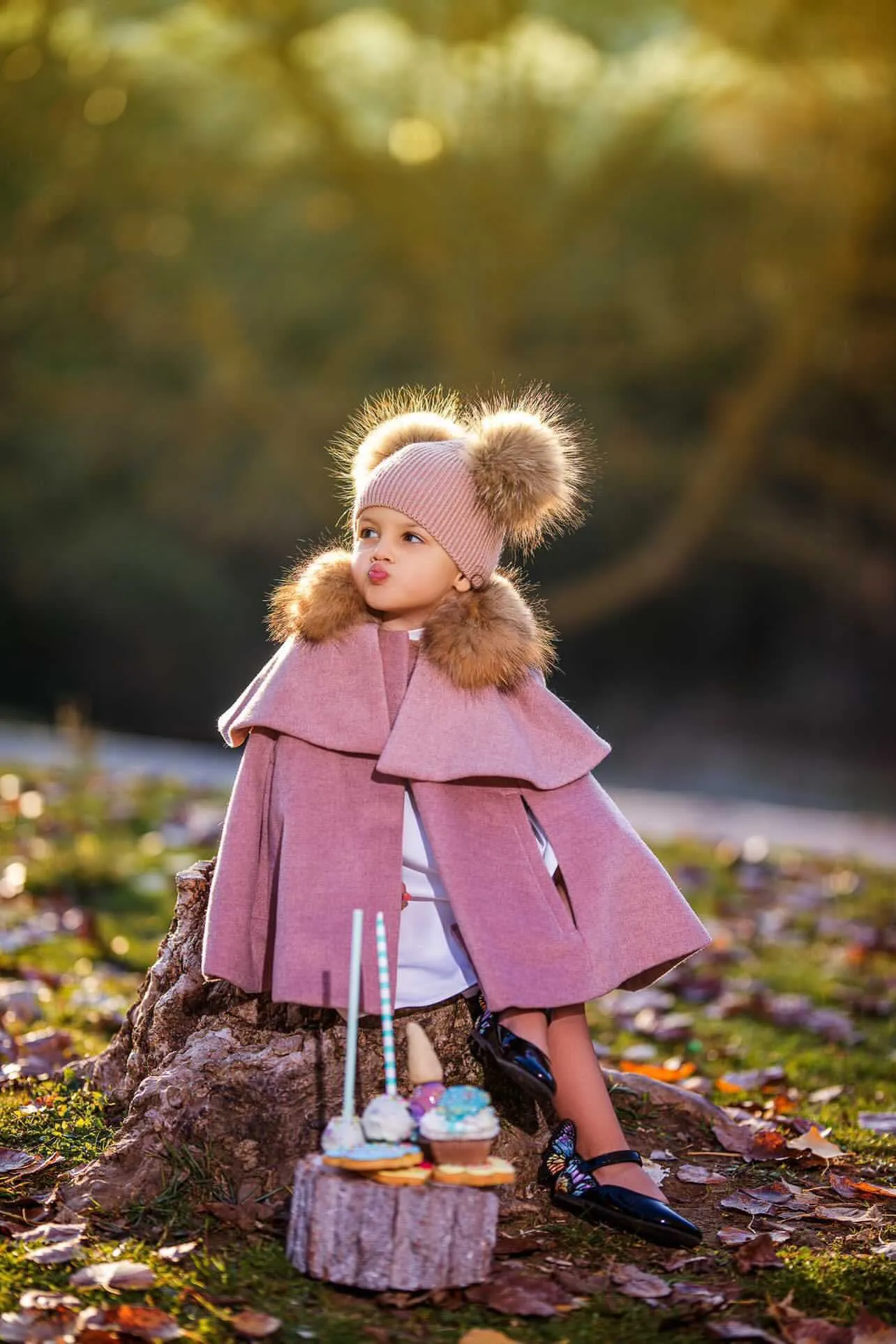 CAPPUCCINO MI LOVES SIGNATURE LUXURIOUS CASHMERE CAPE WITH RACOON FUR TRIM!!