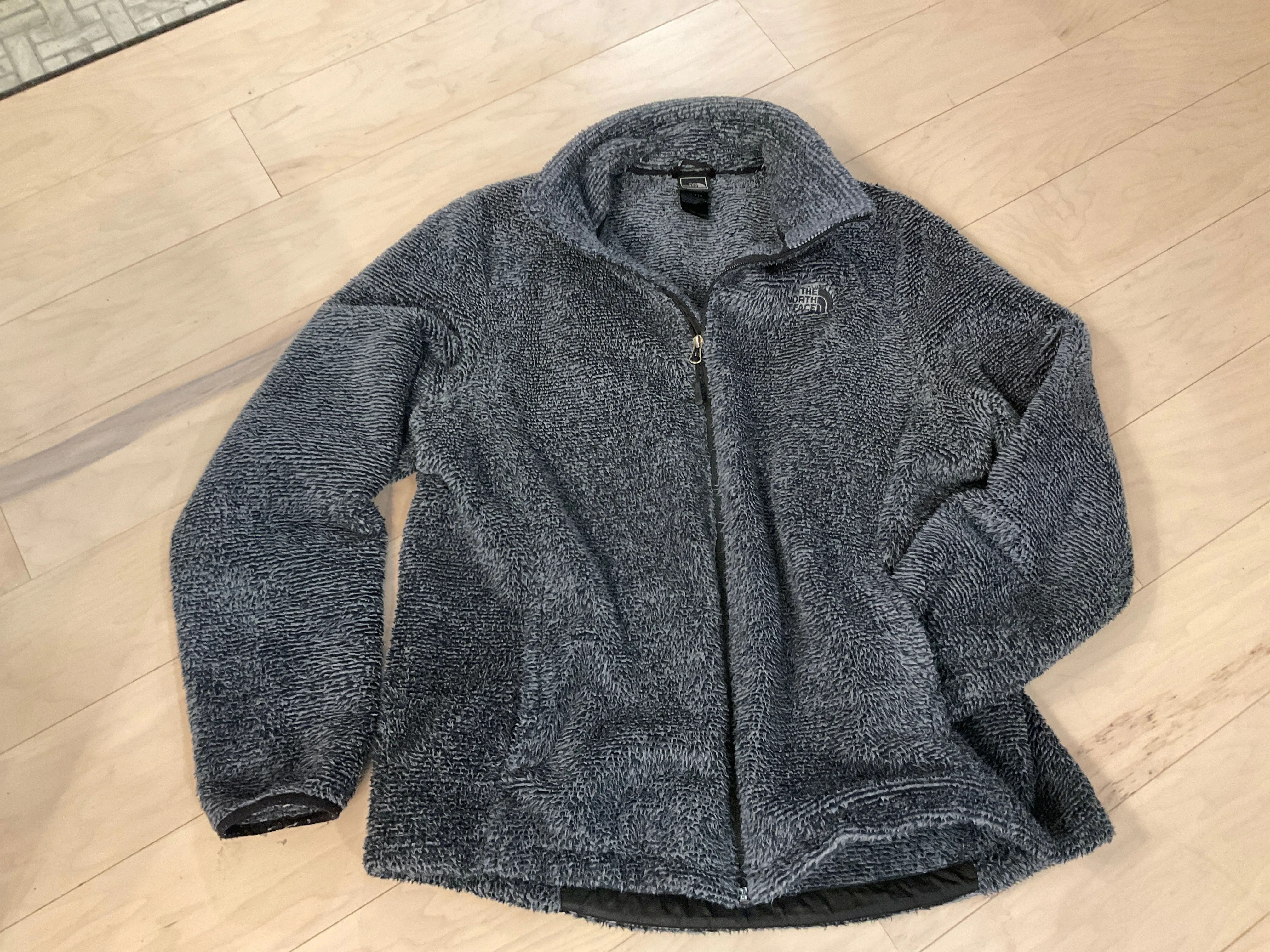 {{ClientCode}} NAVY/WHITE THE NORTHFACE JACKET, XXL