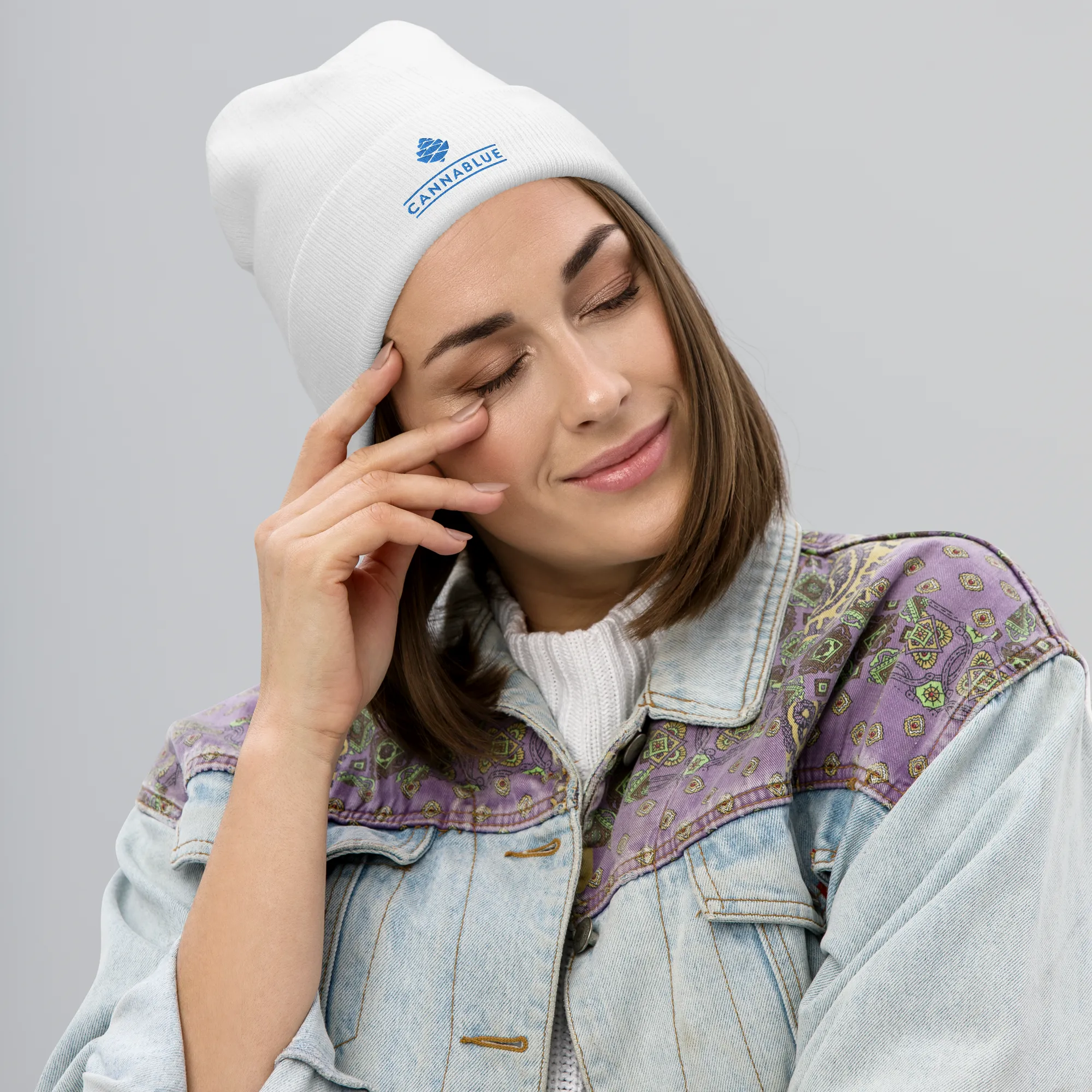 Clossic Logo wh Embroidered Beanie