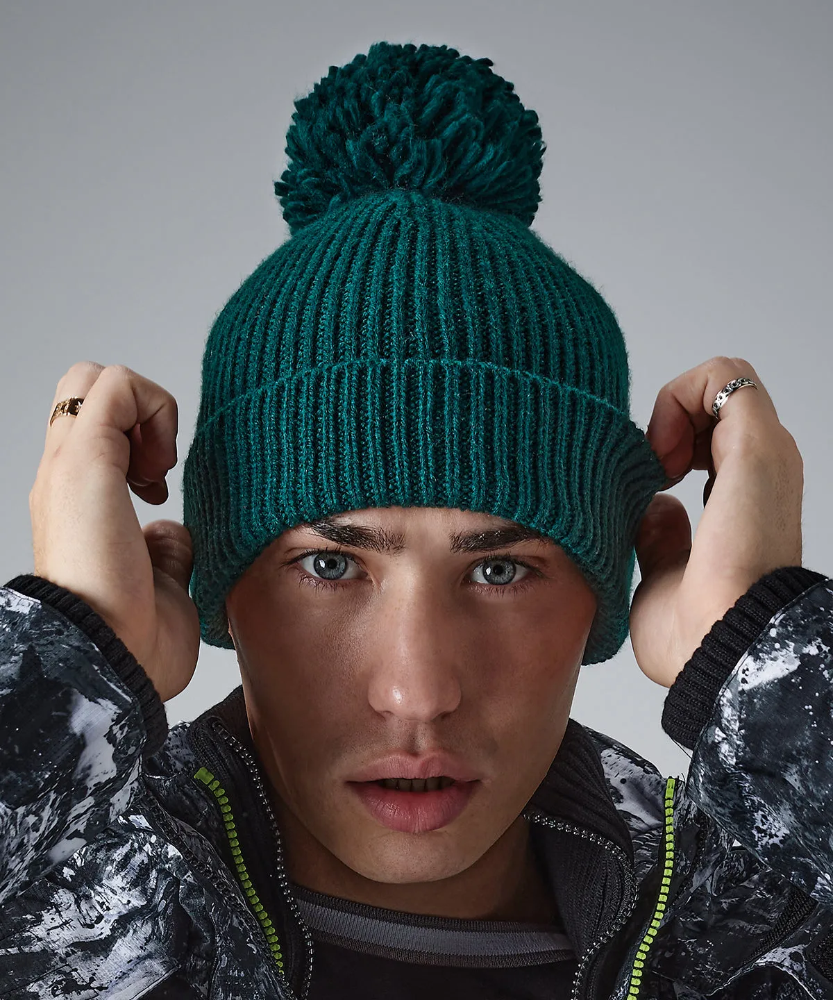 Engineered knit ribbed pom pom beanie | Graphite Grey