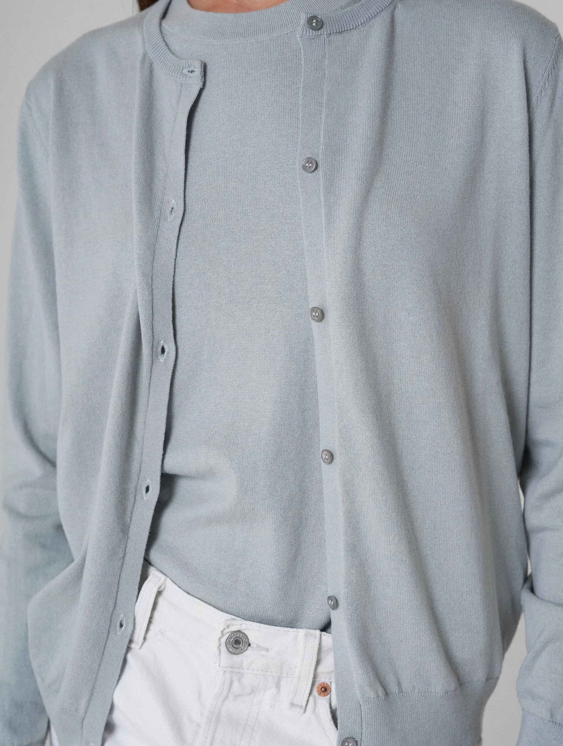 LEA Crew-neck cardigan with buttons blue