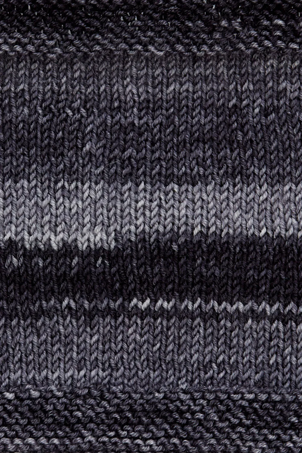 Monokrom Cardigan Fingering Kit (Urth Yarns) Online Only