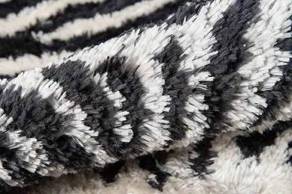 Novogratz Kalahari KAL-1 Black Rug