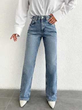 Sleek Tailored Straight Fit Jeans