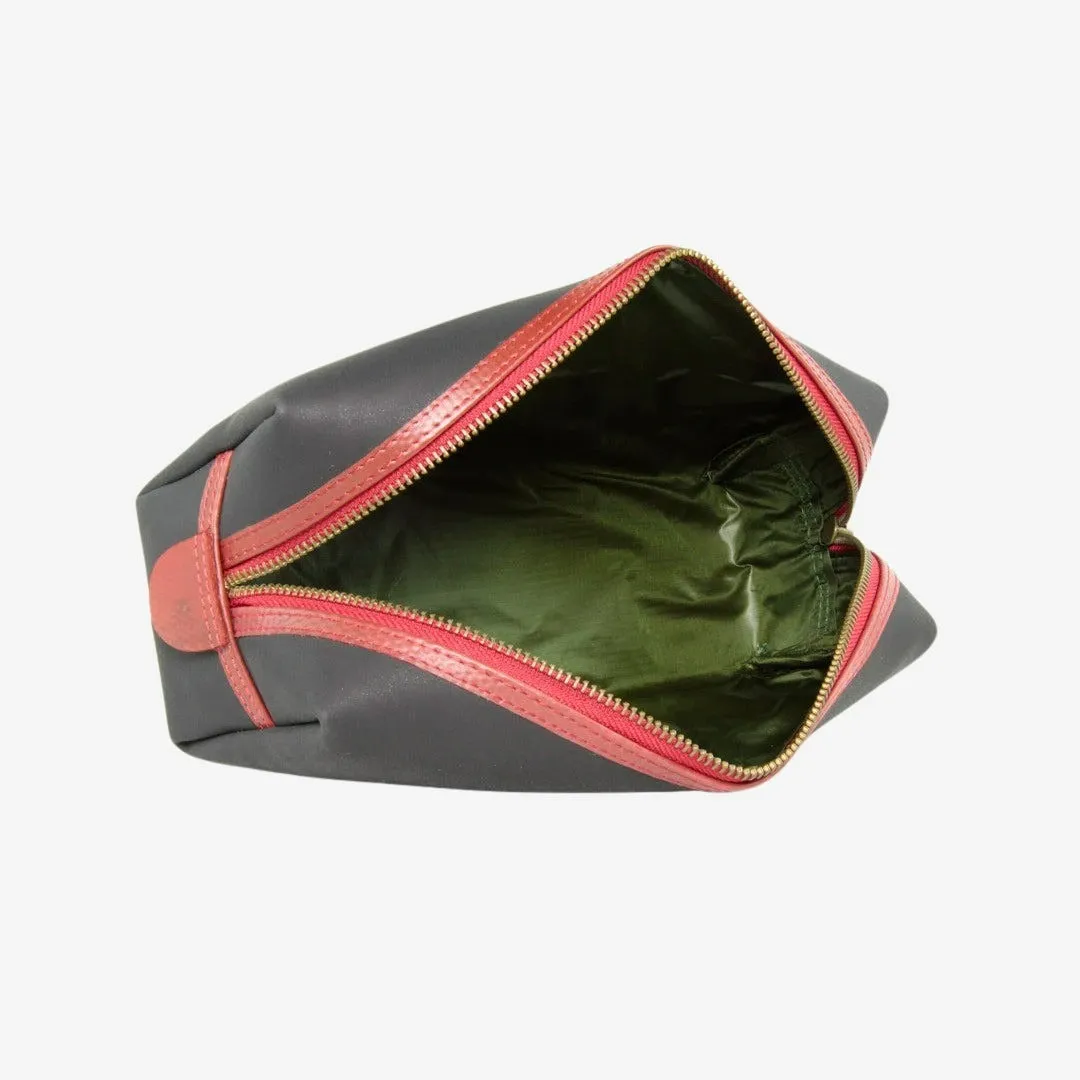 Washbag Medium - Black with Yellow Trim